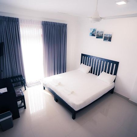 Kozy B&B Dehiwala-Mont Lavinia Extérieur photo